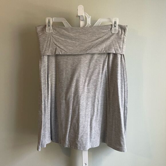 Old Navy Gray Casual Skirt - Picture 1 of 3